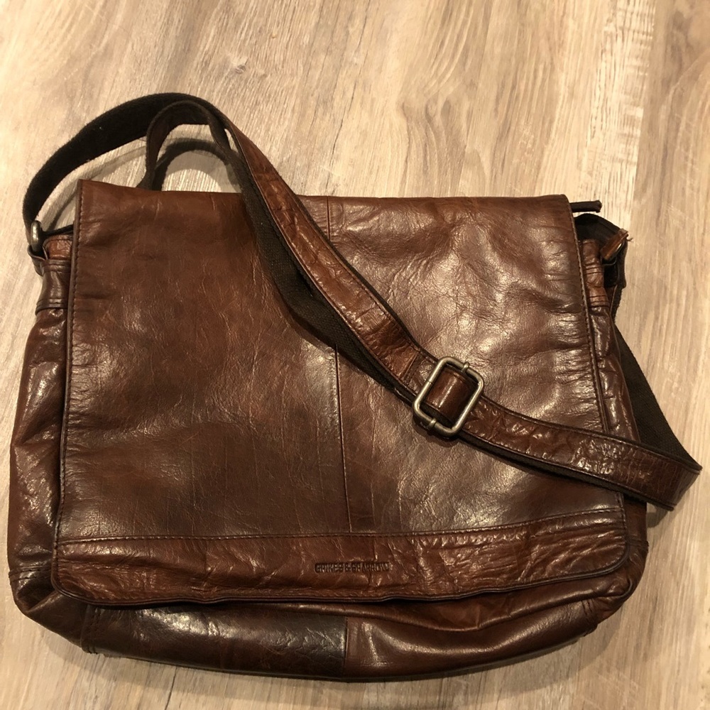 Brown Leather Messenger Bag with Adjustable Strap
